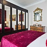 Apartamentos Arago 345