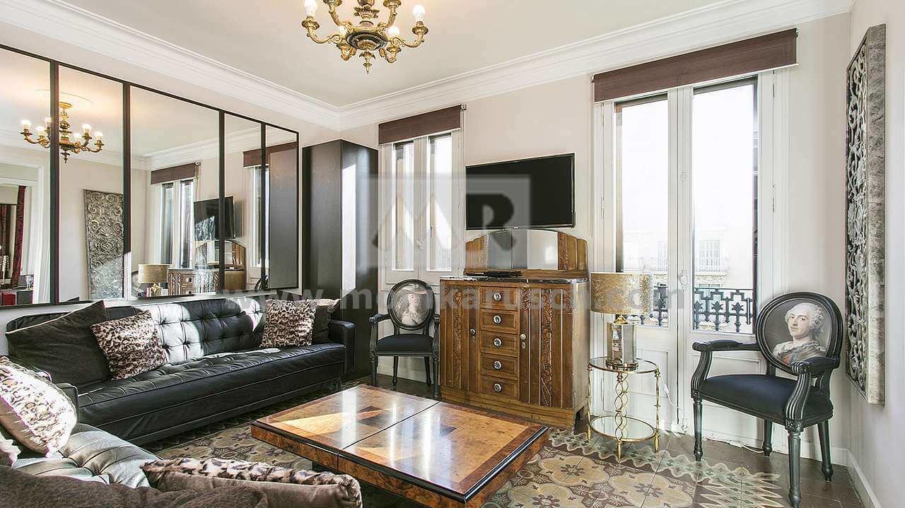 Arago 345 Apartment *